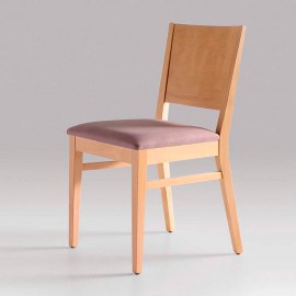 Silla de diseño en madera con asiento tapizado