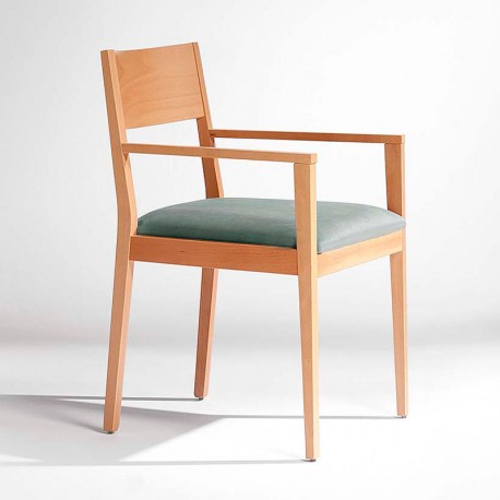 Silla de sala en madera con brazos