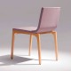 Silla de sala en madera tapizada