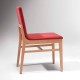Silla de sala en madera con base reforzada