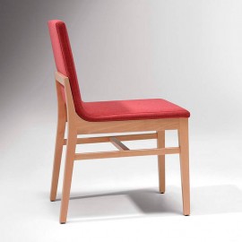 Silla de sala en madera con base reforzada