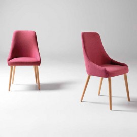 Silla de sala de poliuretano tapizado y patas de madera