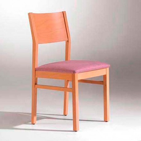 Silla de madera con respaldo ergonómico