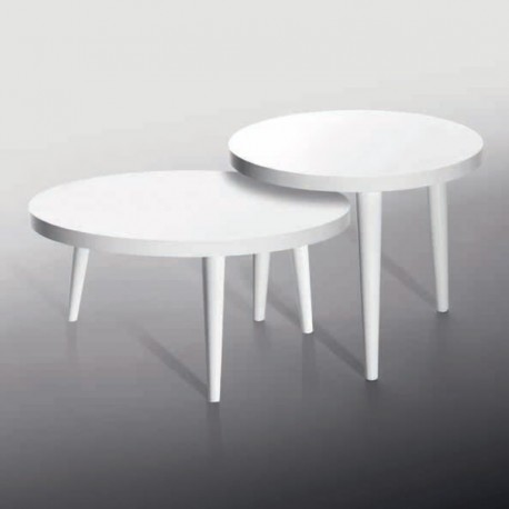 Mesa de madera de tres patas