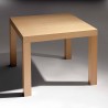 Mesa cuadrada de madera