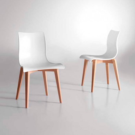 Silla de madera moderna