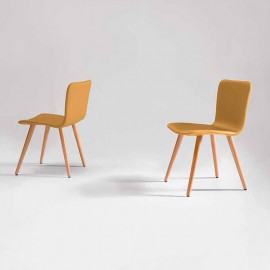 Silla de madera isabelina