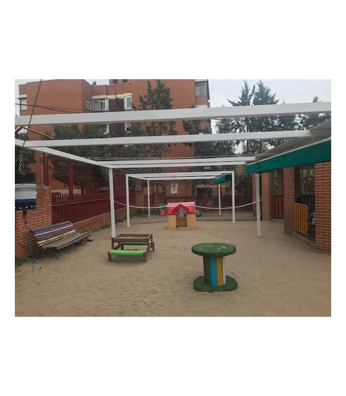 Sointec Proyectos. Pérgola para creación de sombra, ideal para colegios y centros formativos.