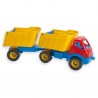 Camión con trailer de juguete