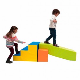 Conjunto escalera, soporte y rampa