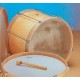 Bombo de madera con parche de piel