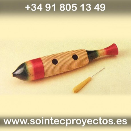 Güiro con rascador de madera