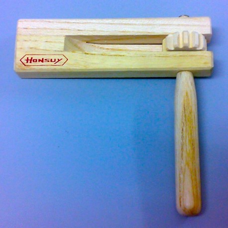 Carraca infantil de madera