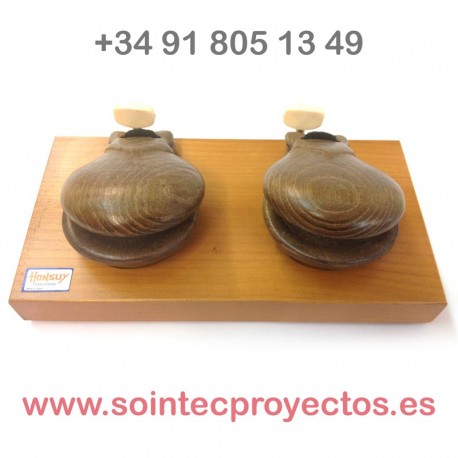 Castañuelas sobre tabla