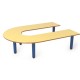 Mesa semicircular con patas de plástico